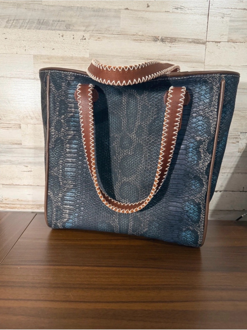 Consuela Rattler Classic Tote